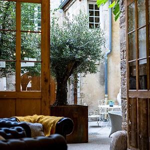 Les Remparts Hotels Et Demeures Historiques